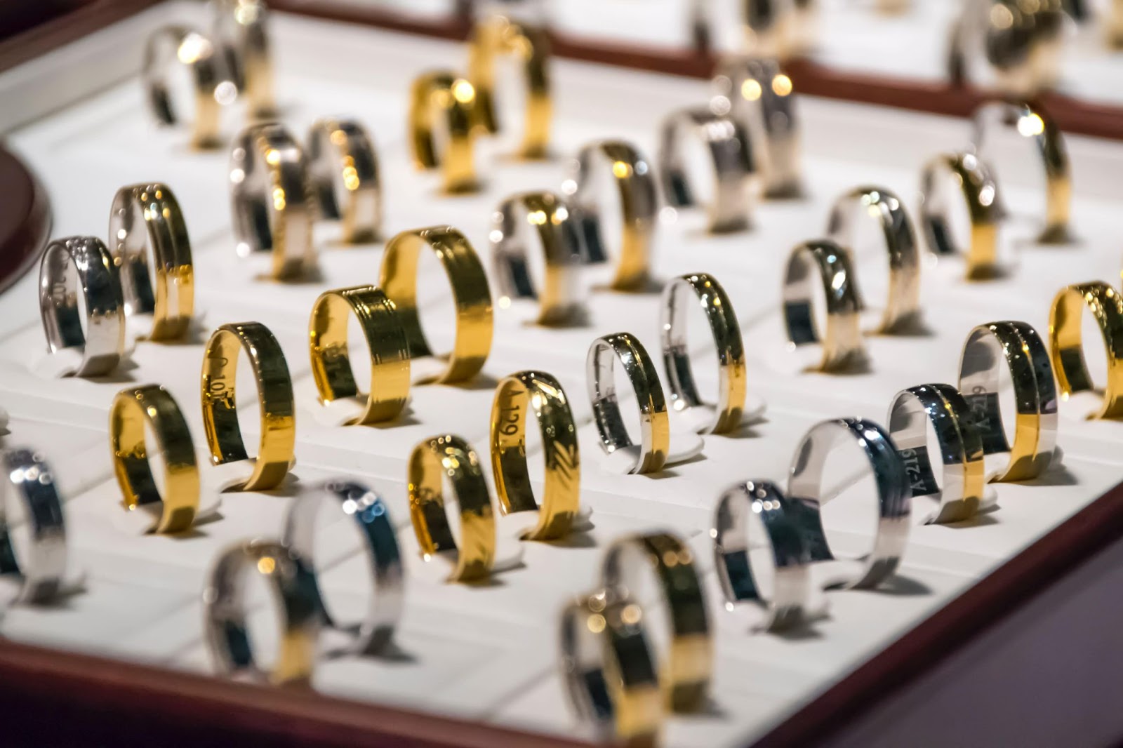 SHOP MATCHING ENGAGEMENT RINGS AND WEDDING BANDS AT BENARI JEWELERS SHOP MATCHING ENGAGEMENT RINGS AND WEDDING BANDS AT BENARI JEWELERS