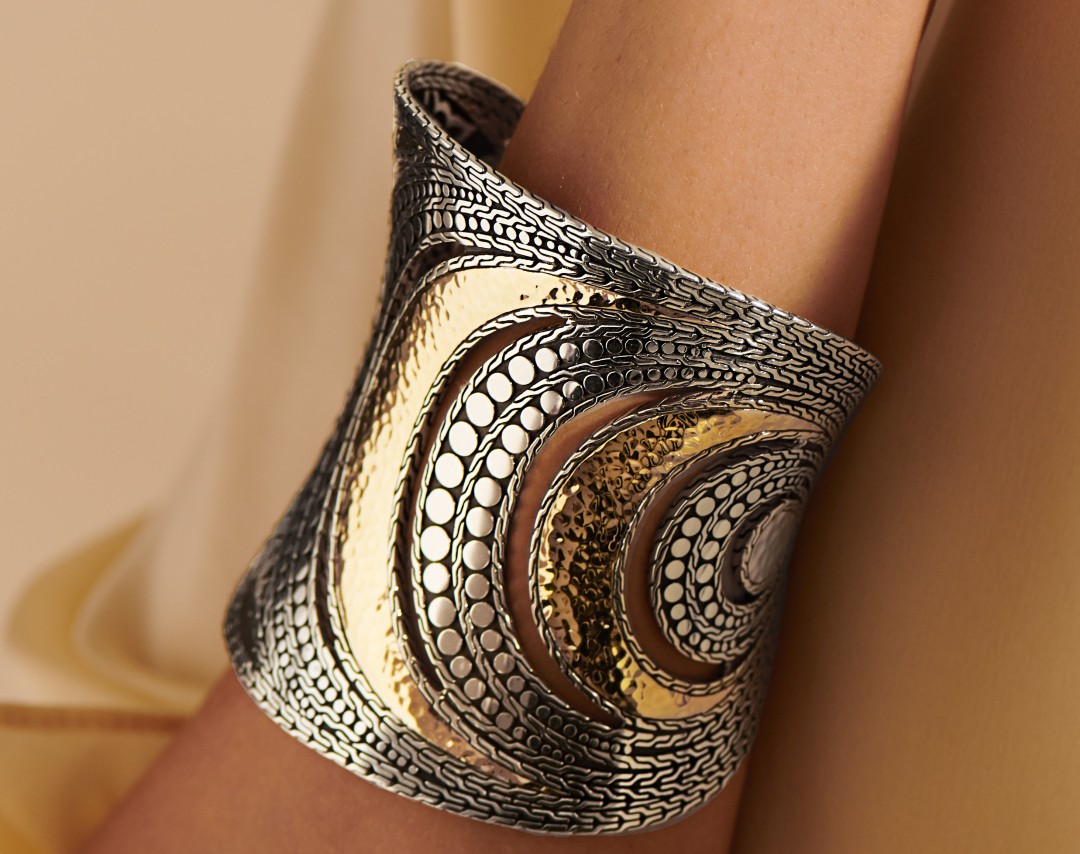 A John Hardy yellow gold and white gold cuff bracelet A John Hardy yellow gold and white gold cuff bracelet